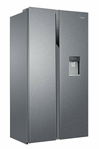 Refrigerador Haier de dos puertas con dispensador de agua.